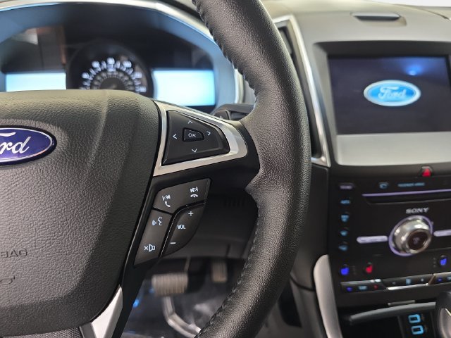 Certified 2017 Ford Edge Titanium w/ Equipment Group 302A AWD/4WD image 18