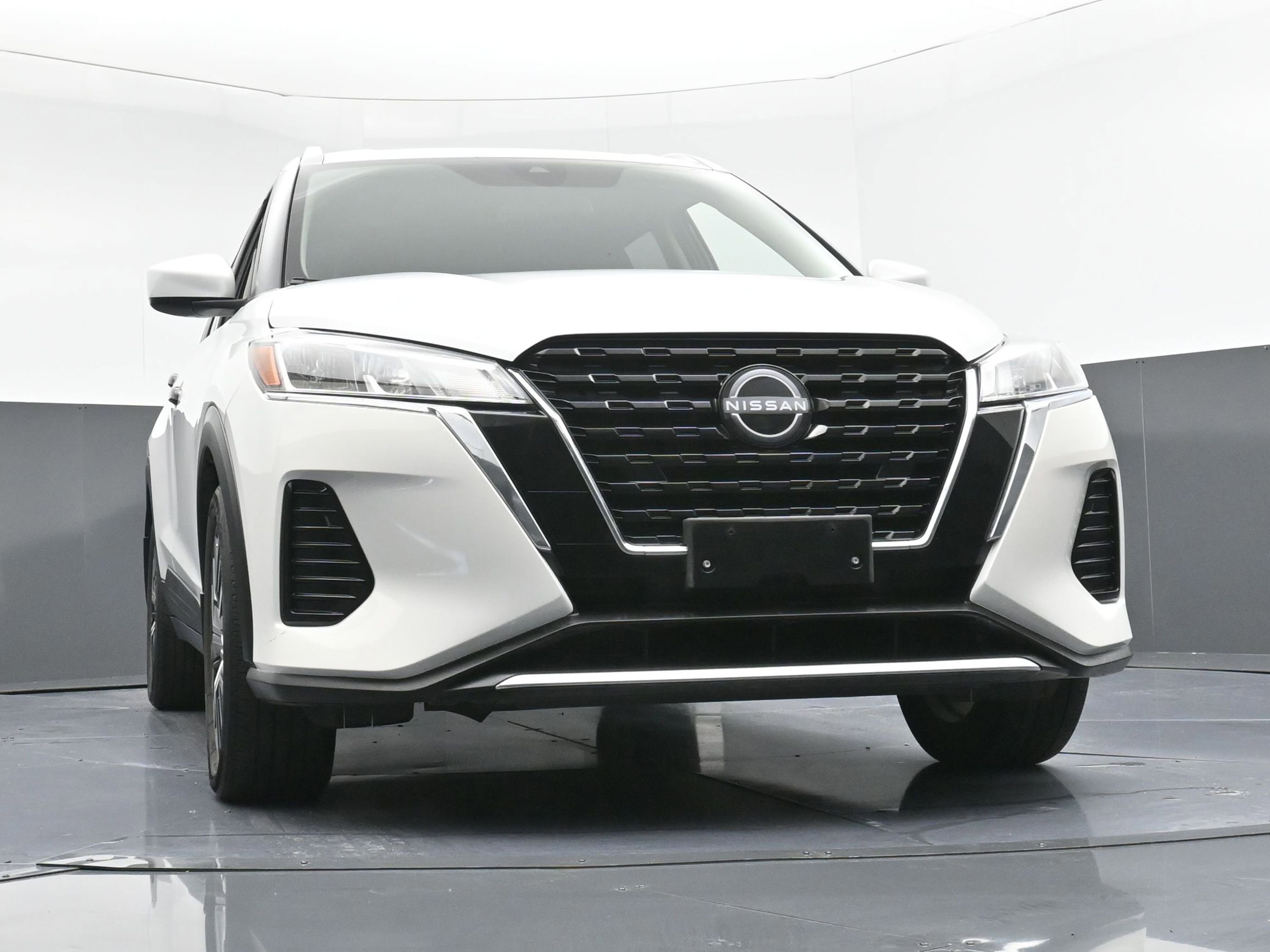 Used 2022 Nissan Kicks SV image 22