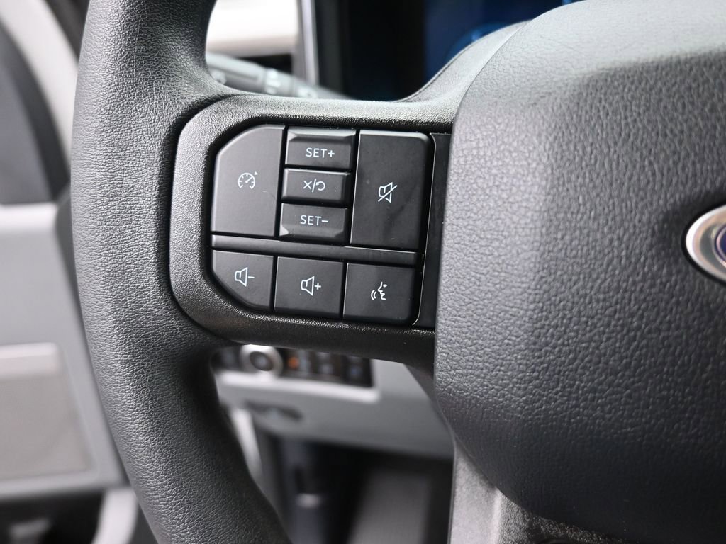 Certified 2025 Ford F250 XLT w/ Black Appearance Package image 31
