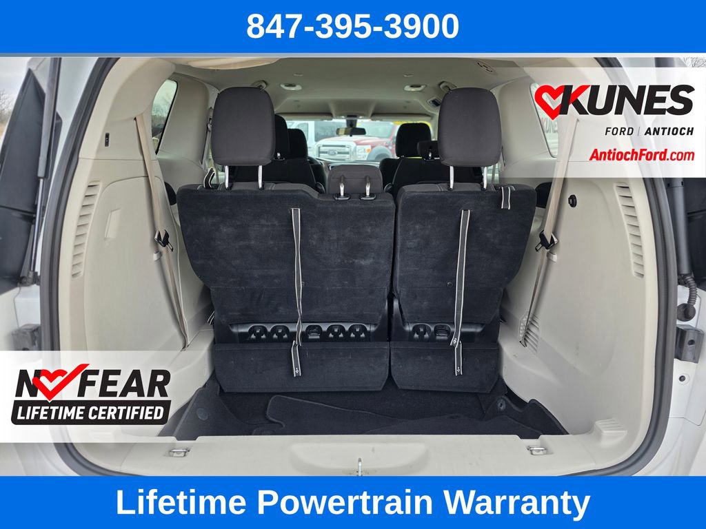 Used 2022 Chrysler Voyager LX FWD image 27