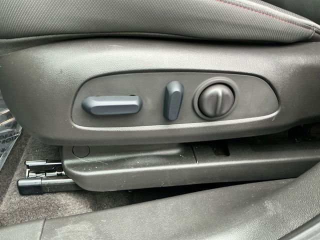 Used 2023 Chevrolet TrailBlazer RS w/ Convenience Package AWD/4WD image 25