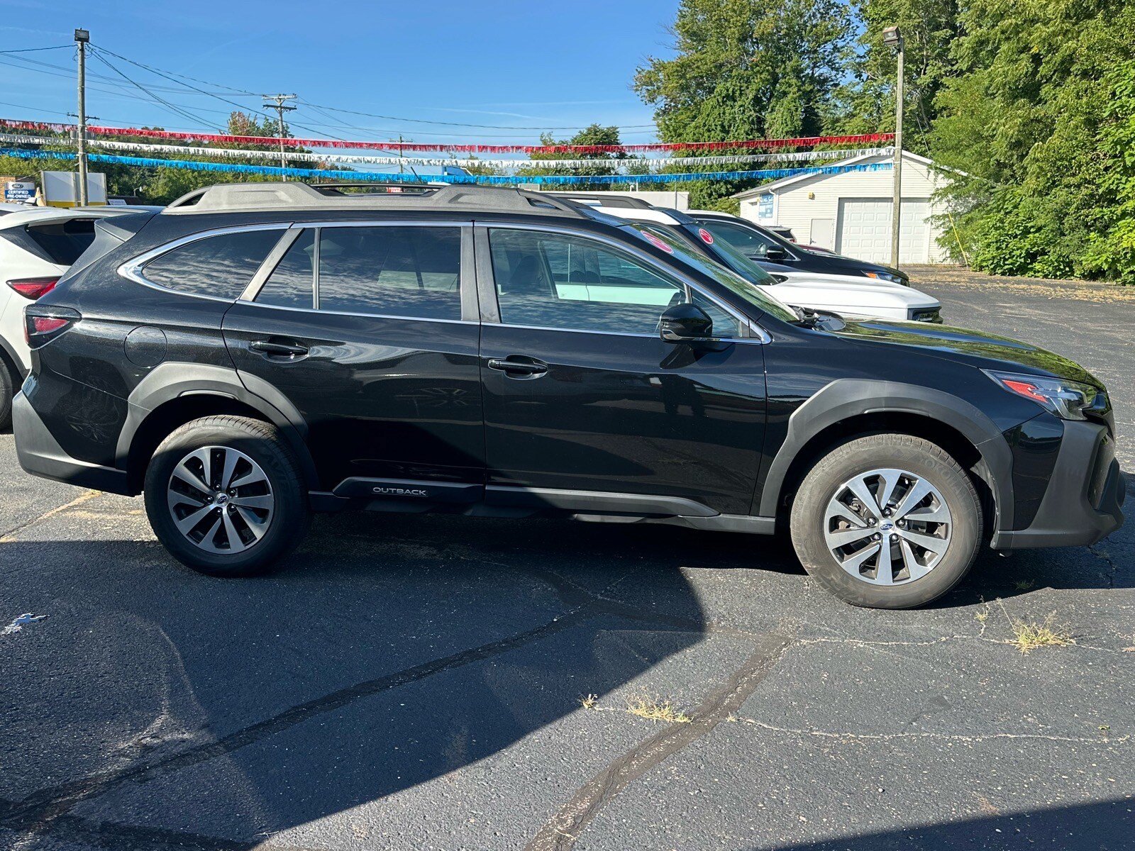 Used 2023 Subaru Outback Premium AWD/4WD image 5