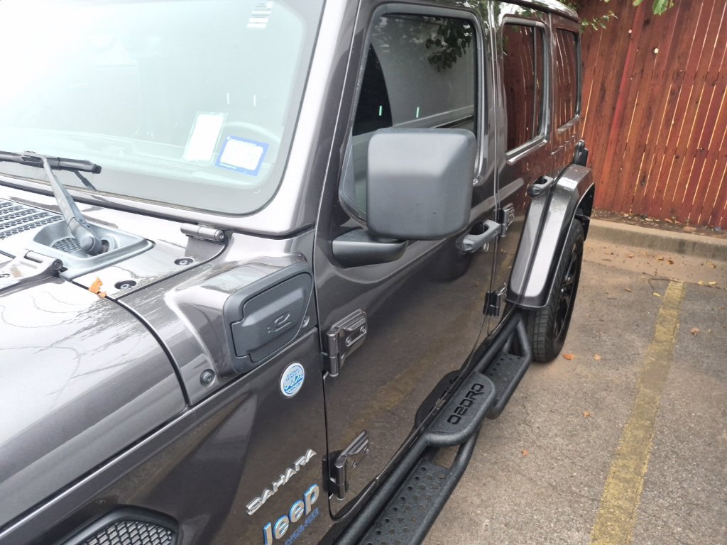 Used 2022 Jeep Wrangler Unlimited Sahara AWD/4WD image 7