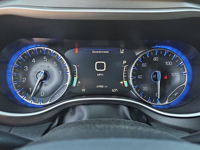 Used 2024 Chrysler Pacifica Touring-L FWD image 21