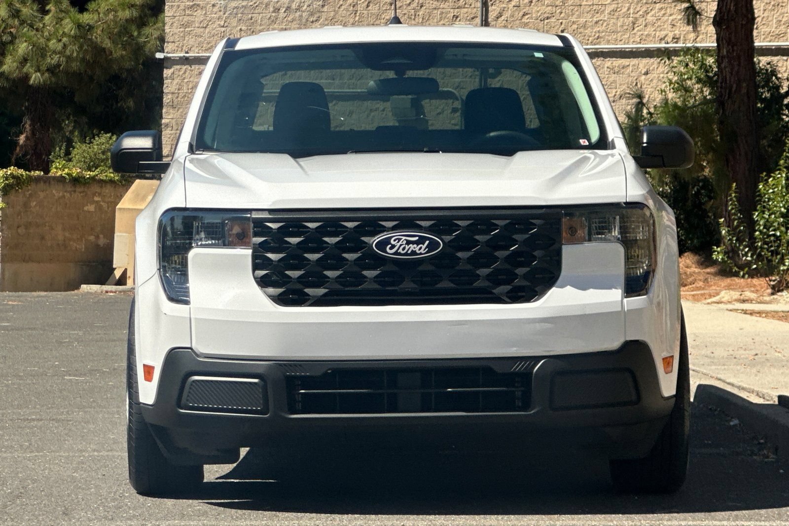 Certified 2025 Ford Maverick XL FWD image 9