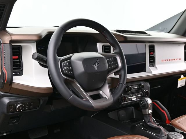 Certified 2024 Ford Bronco Heritage Edition image 13