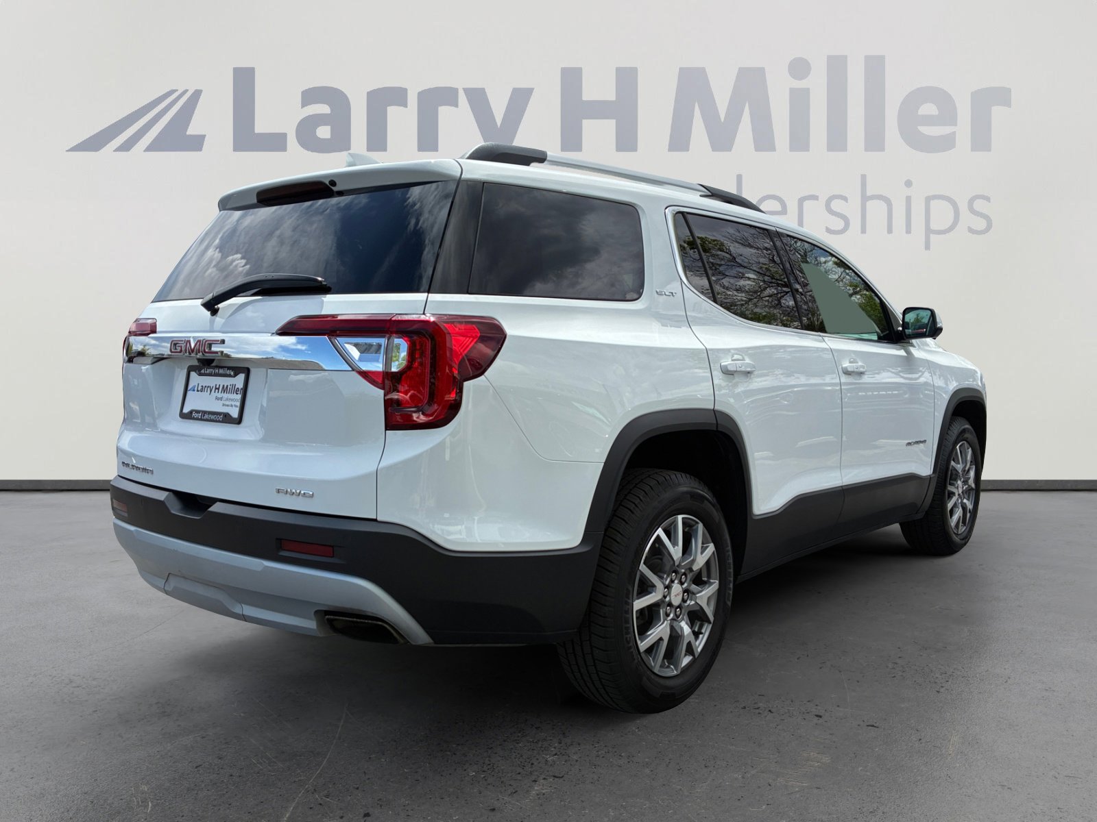 Used 2021 GMC Acadia SLT w/ Preferred Package AWD/4WD image 5
