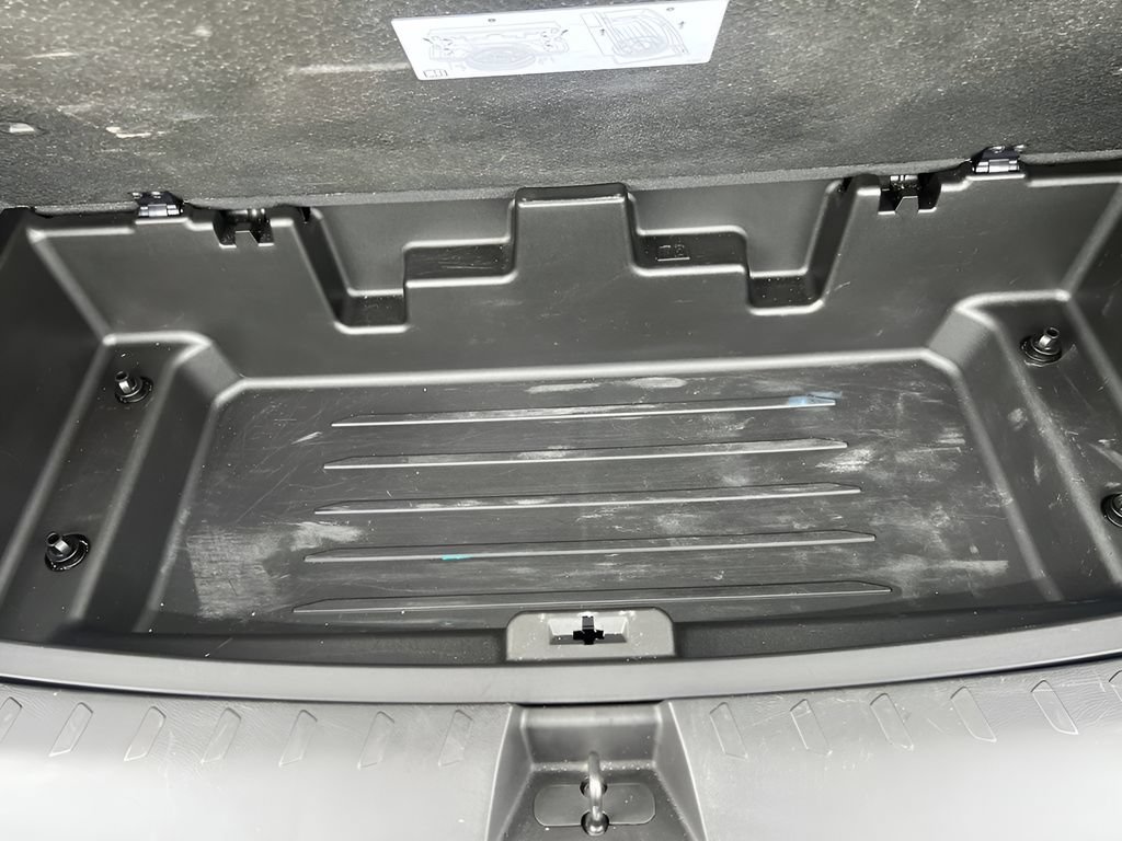 Used 2018 Chevrolet Traverse LT w/ LPO, 'HIT The Road' Package AWD/4WD image 32
