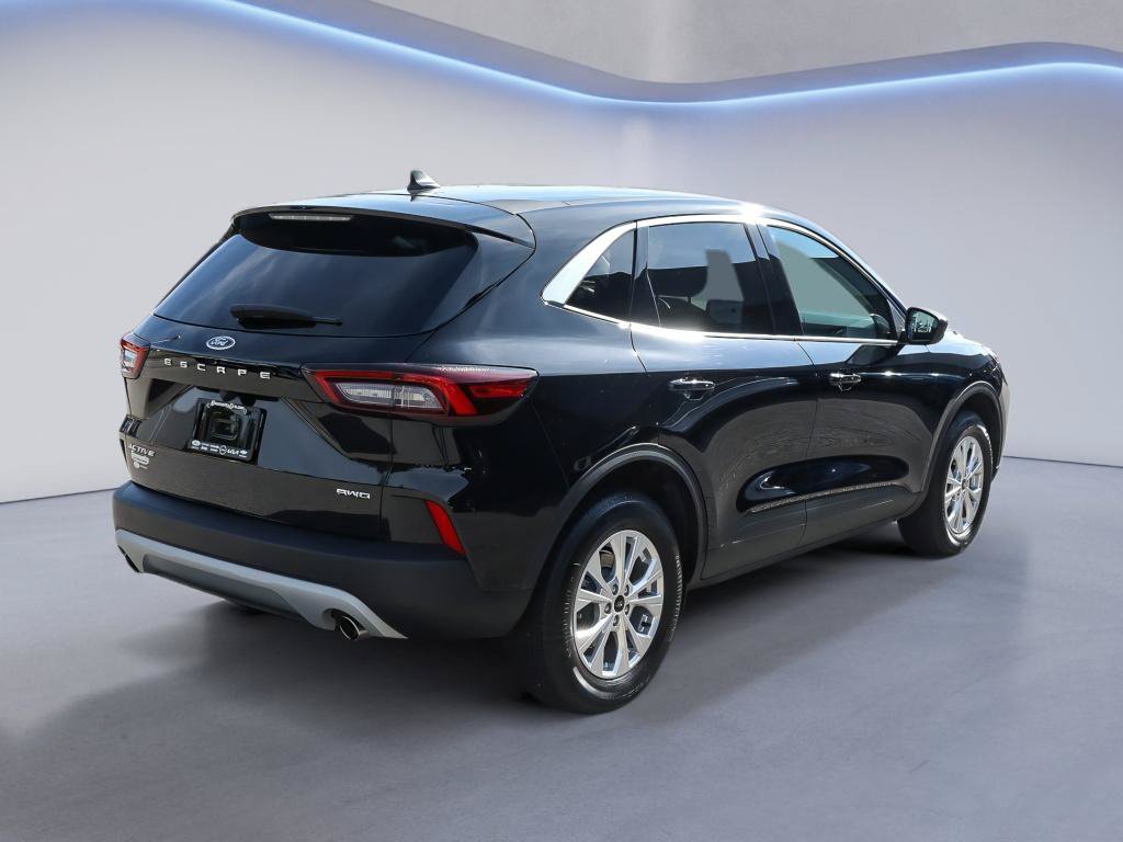 Certified 2023 Ford Escape Active AWD/4WD image 9