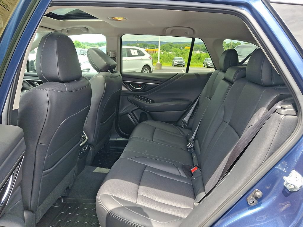 Used 2022 Subaru Outback Limited AWD/4WD image 10
