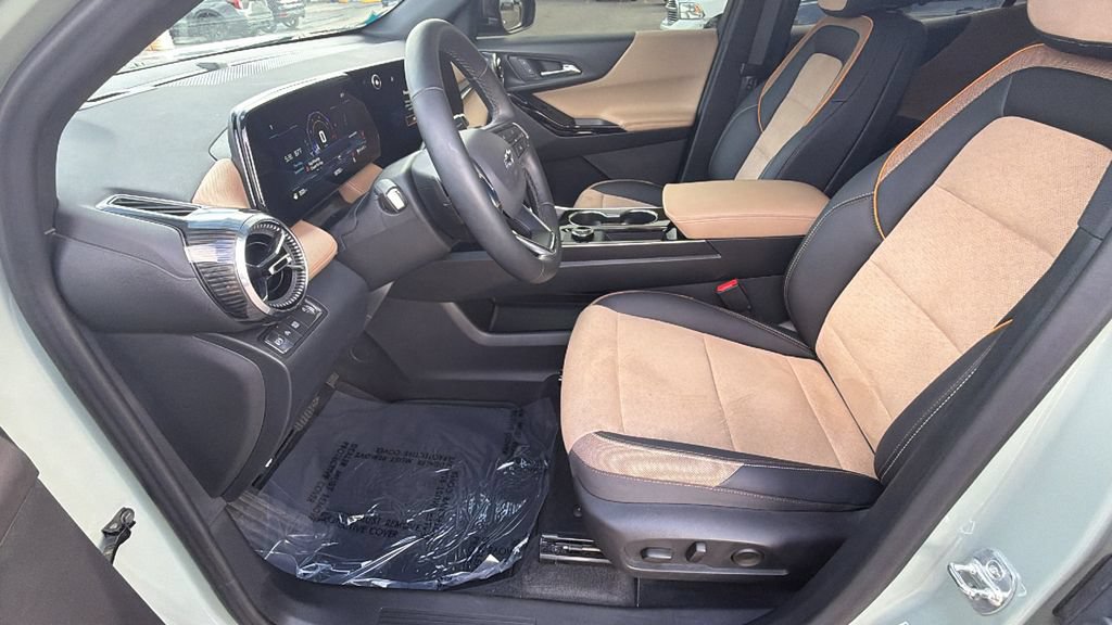 Used 2026 Chevrolet Equinox ACTIV FWD image 22