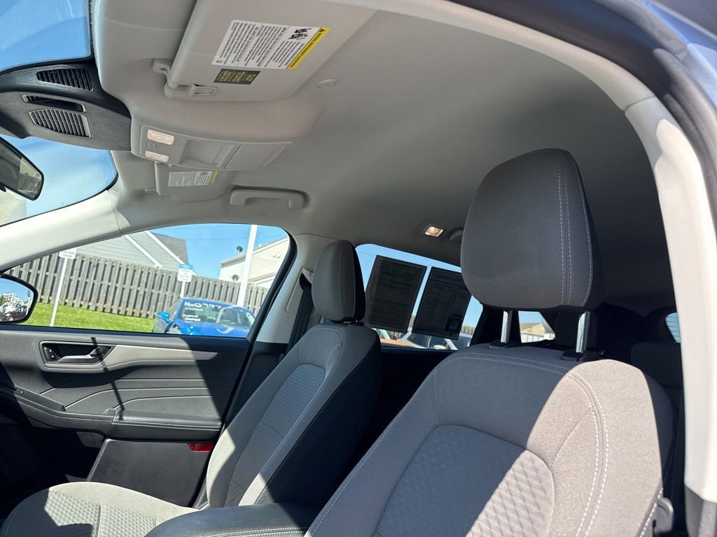 Certified 2022 Ford Escape SE w/ Cold Weather Package FWD image 5