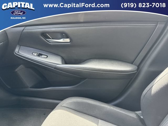Used 2024 Nissan Sentra SV FWD image 27