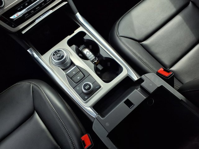 Certified 2024 Ford Explorer XLT w/ Equipment Group 202A image 17