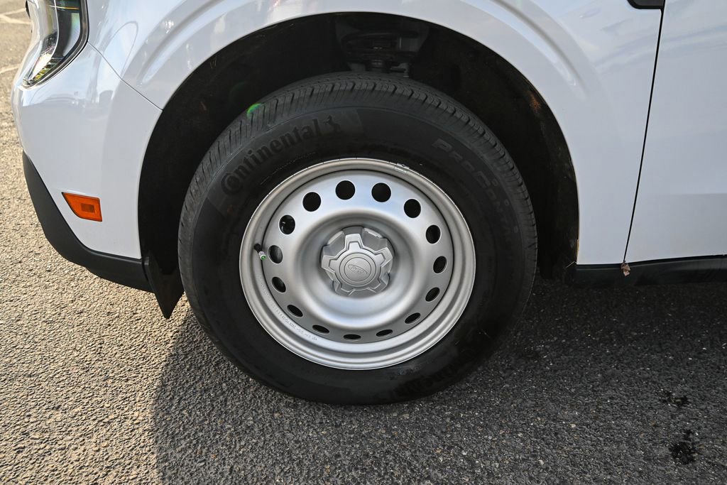 Certified 2025 Ford Maverick XL image 16