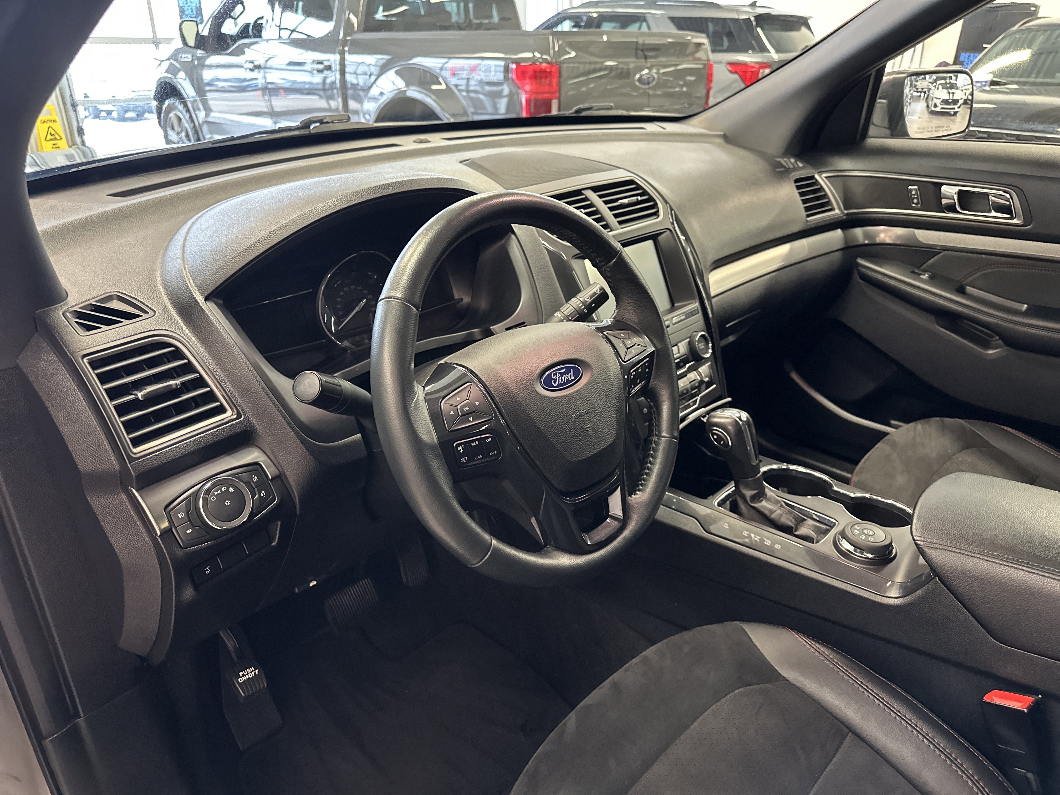 Certified 2019 Ford Explorer XLT w/ Equipment Group 202A image 26