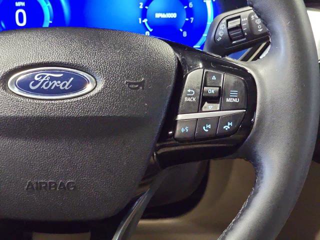 Certified 2022 Ford Escape Titanium w/ Class II Trailer Tow Package AWD/4WD image 23