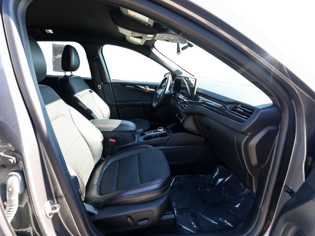 Certified 2023 Ford Escape ST-Line Elite AWD/4WD image 23