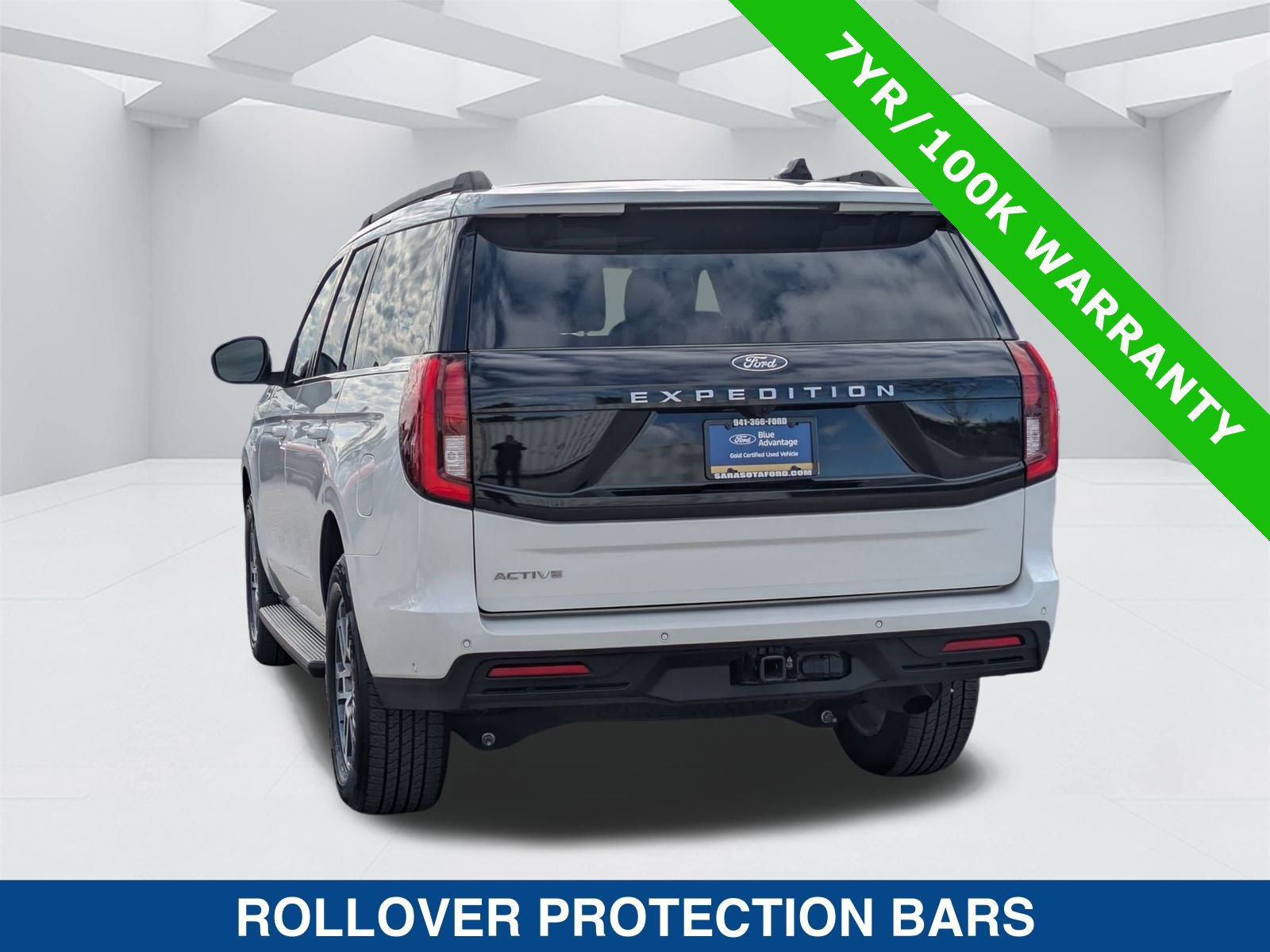 Certified 2025 Ford Expedition Active image 2