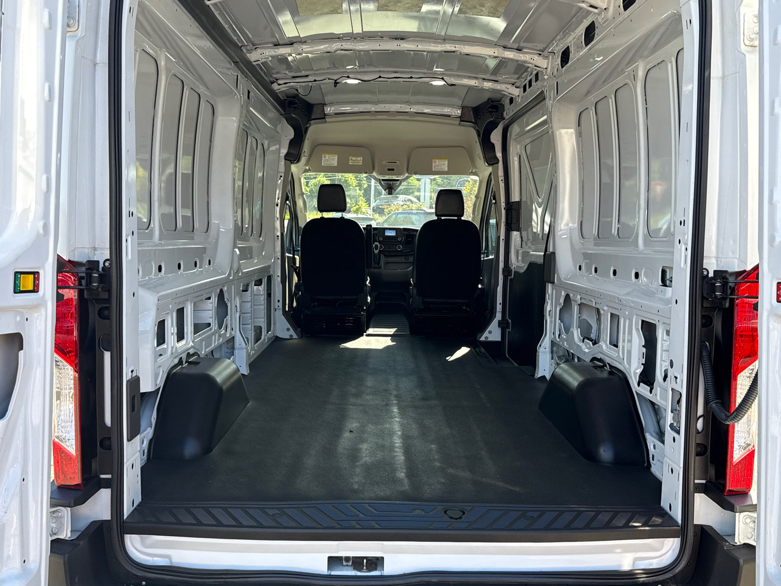 Certified 2025 Ford Transit 250 148 Medium Roof RWD image 24
