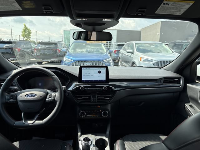 Certified 2025 Ford Escape ST-Line Select AWD/4WD image 24
