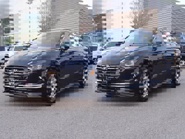 Used 2022 Hyundai Sonata SE image 1