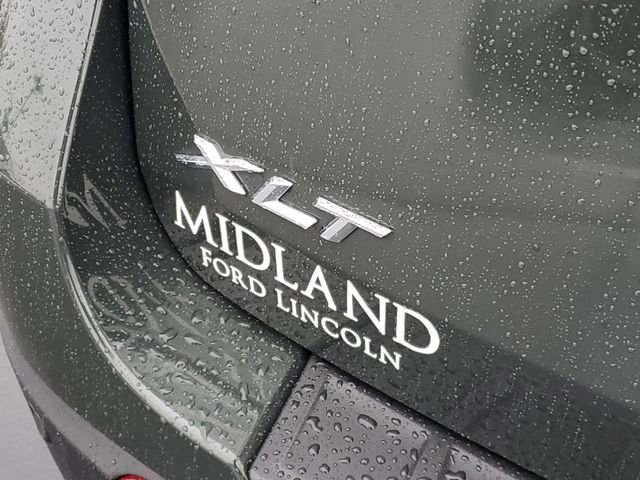 Certified 2022 Ford Explorer XLT w/ Equipment Group 202A image 7