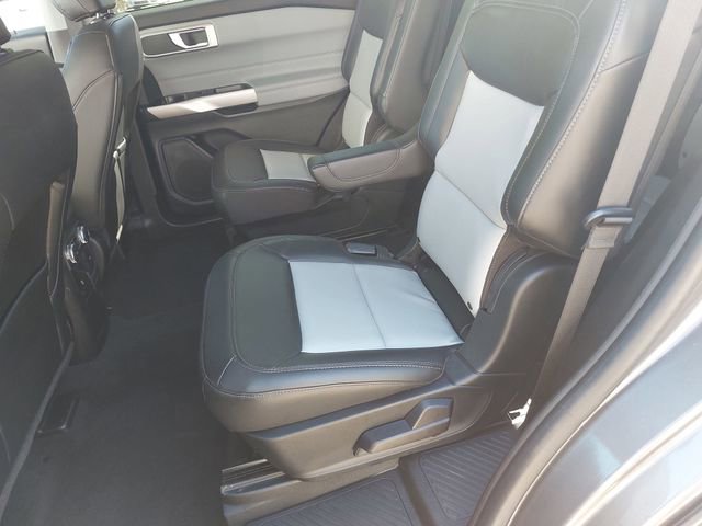 Certified 2022 Ford Explorer XLT w/ Equipment Group 202A AWD/4WD image 14