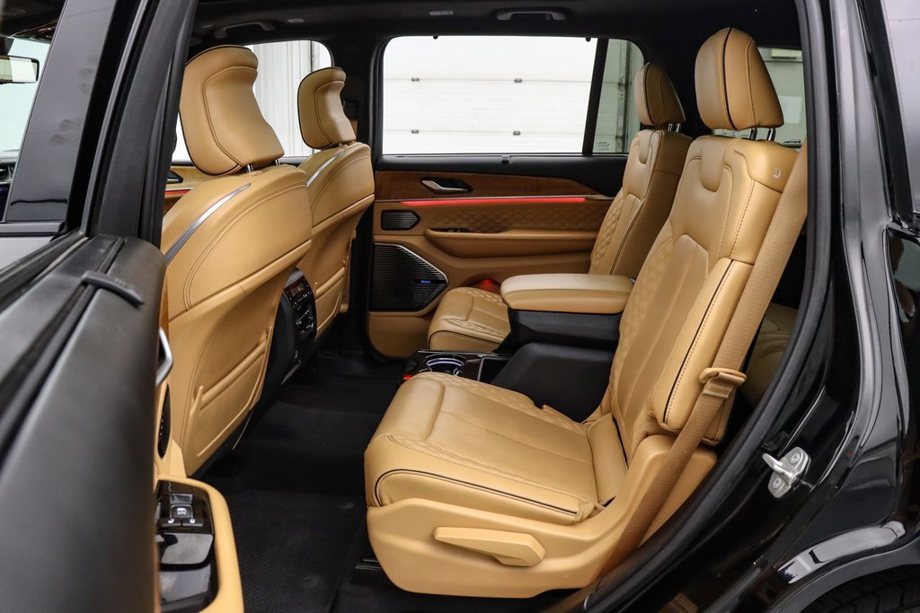 Used 2024 Jeep Grand Cherokee L Summit image 19