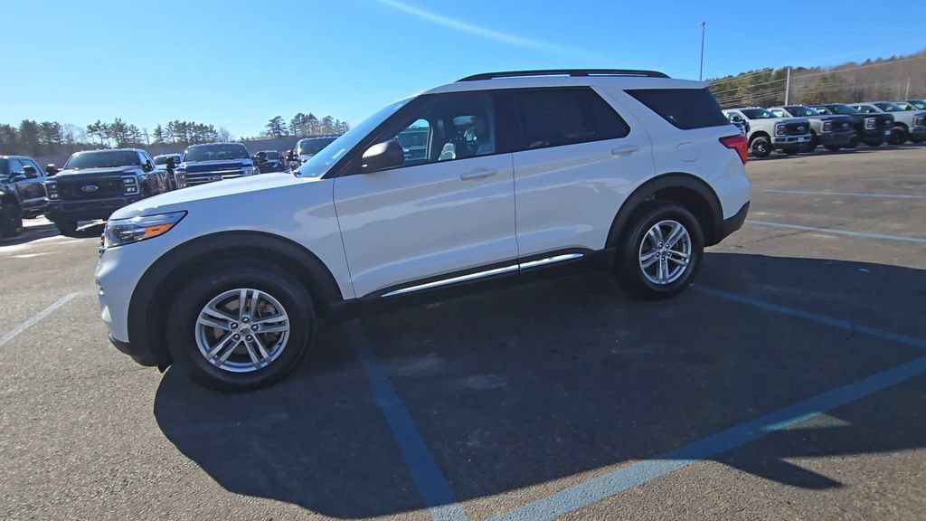 Certified 2023 Ford Explorer XLT w/ Equipment Group 202A AWD/4WD image 15
