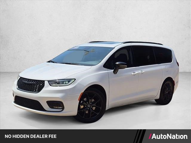 Used 2026 Chrysler Pacifica Limited w/ S Appearance Package FWD image 1