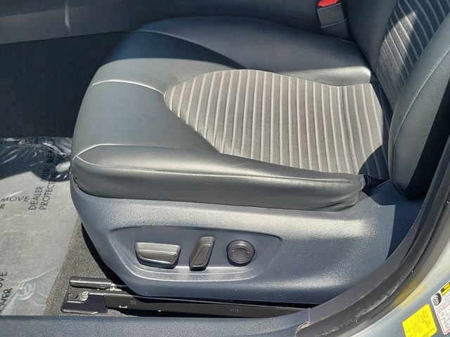 Used 2024 Toyota Camry SE image 17