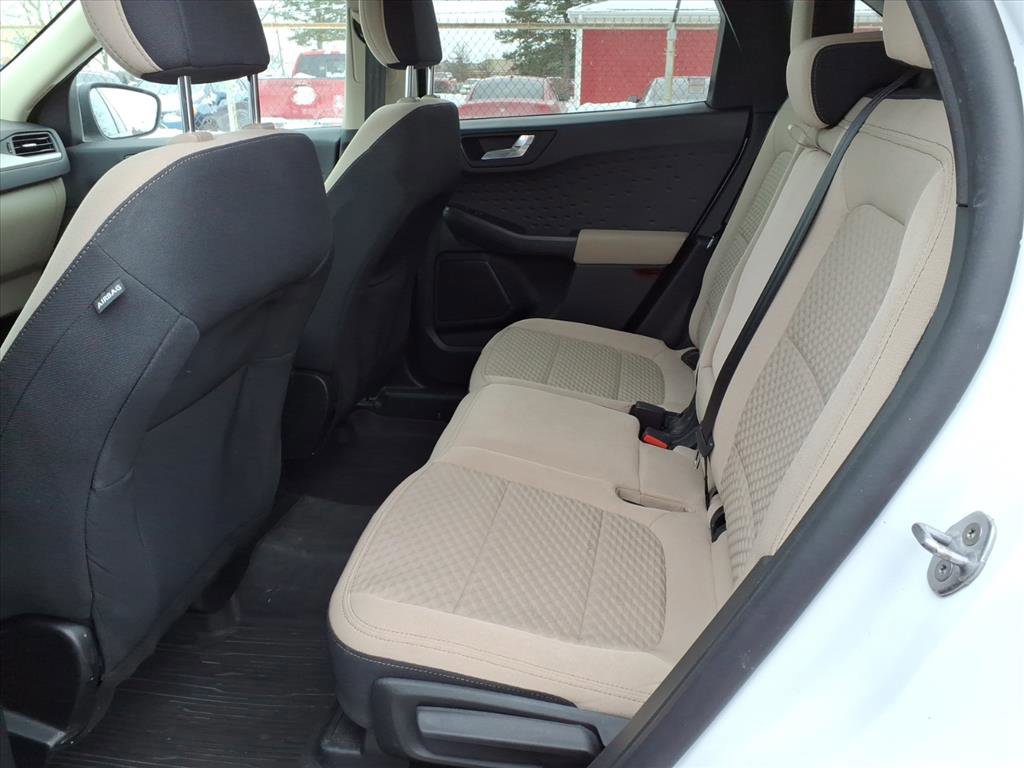 Certified 2020 Ford Escape SE image 9