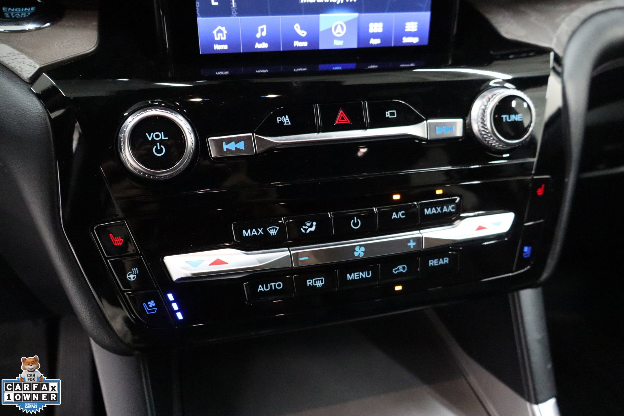 Certified 2023 Ford Explorer Platinum w/ Technology Package RWD image 18