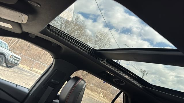 Certified 2024 Ford Explorer ST-Line w/ Class IV Trailer Tow Package image 7