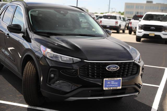 Certified 2024 Ford Escape Platinum AWD/4WD image 4