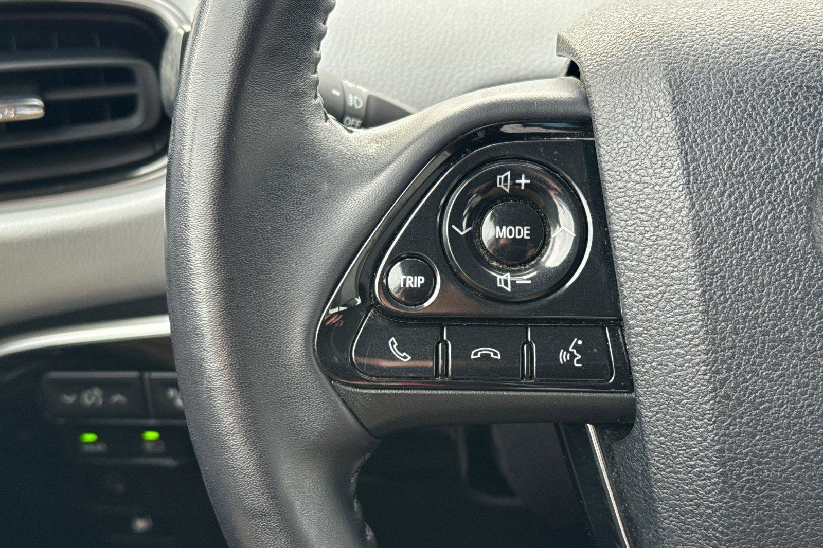 Used 2020 Toyota Prius Prime Limited image 27