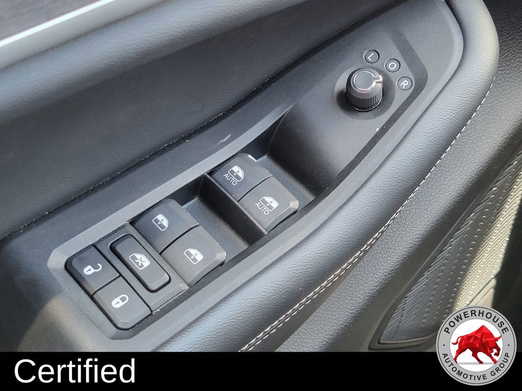 Used 2023 Jeep Grand Cherokee Limited w/ Luxury Tech Group II RWD image 28