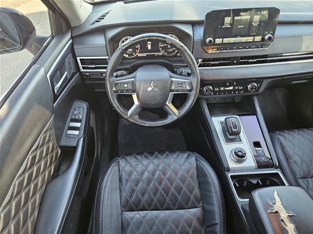 Used 2023 Mitsubishi Outlander SEL FWD image 13