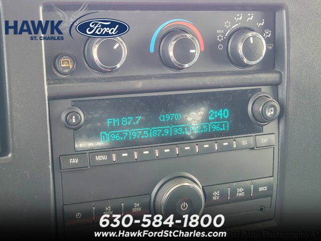 Used 2024 Chevrolet Express 2500 w/ Driver Convenience Package RWD image 11