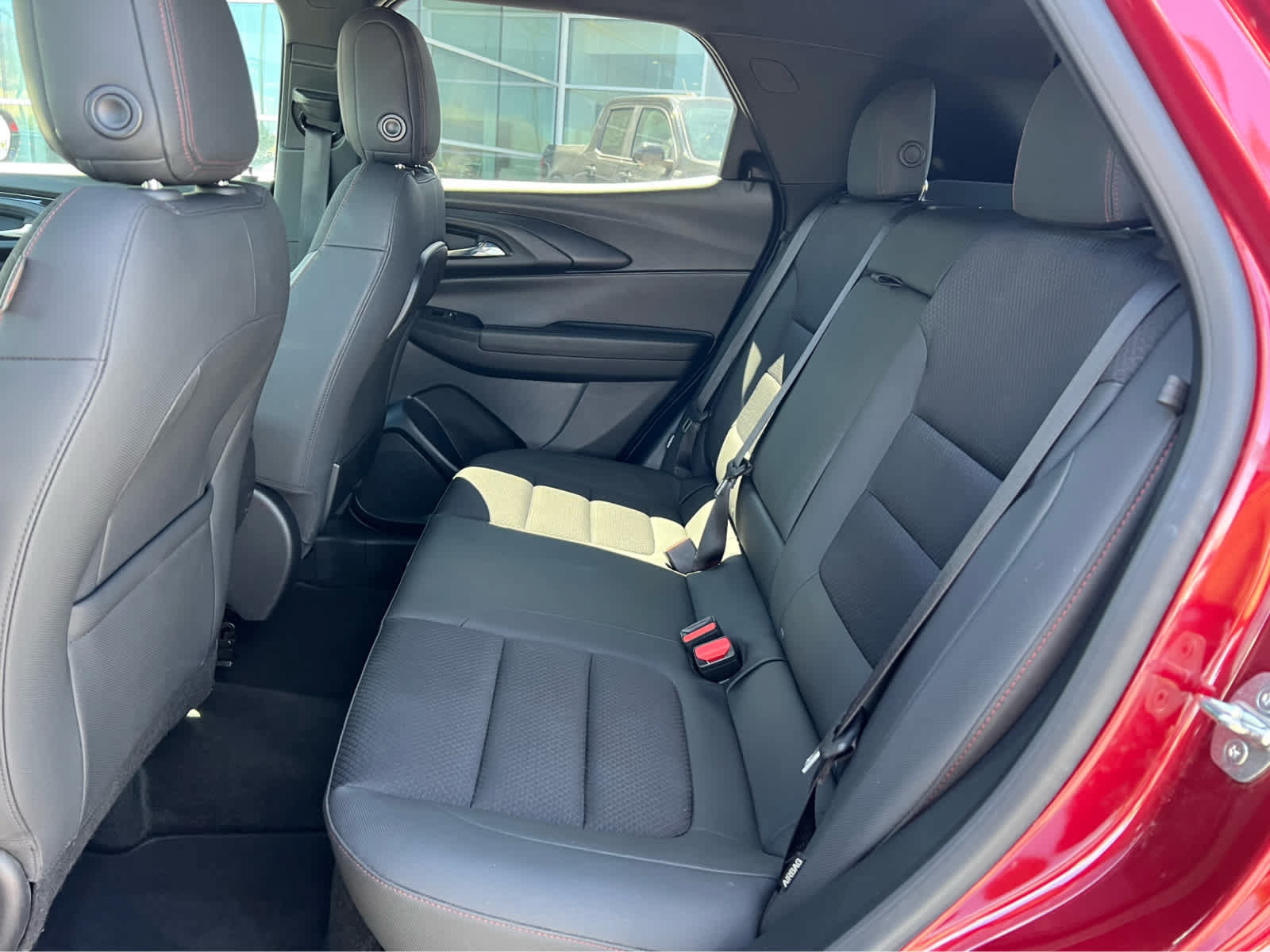 Used 2023 Chevrolet TrailBlazer RS w/ Convenience Package AWD/4WD image 26
