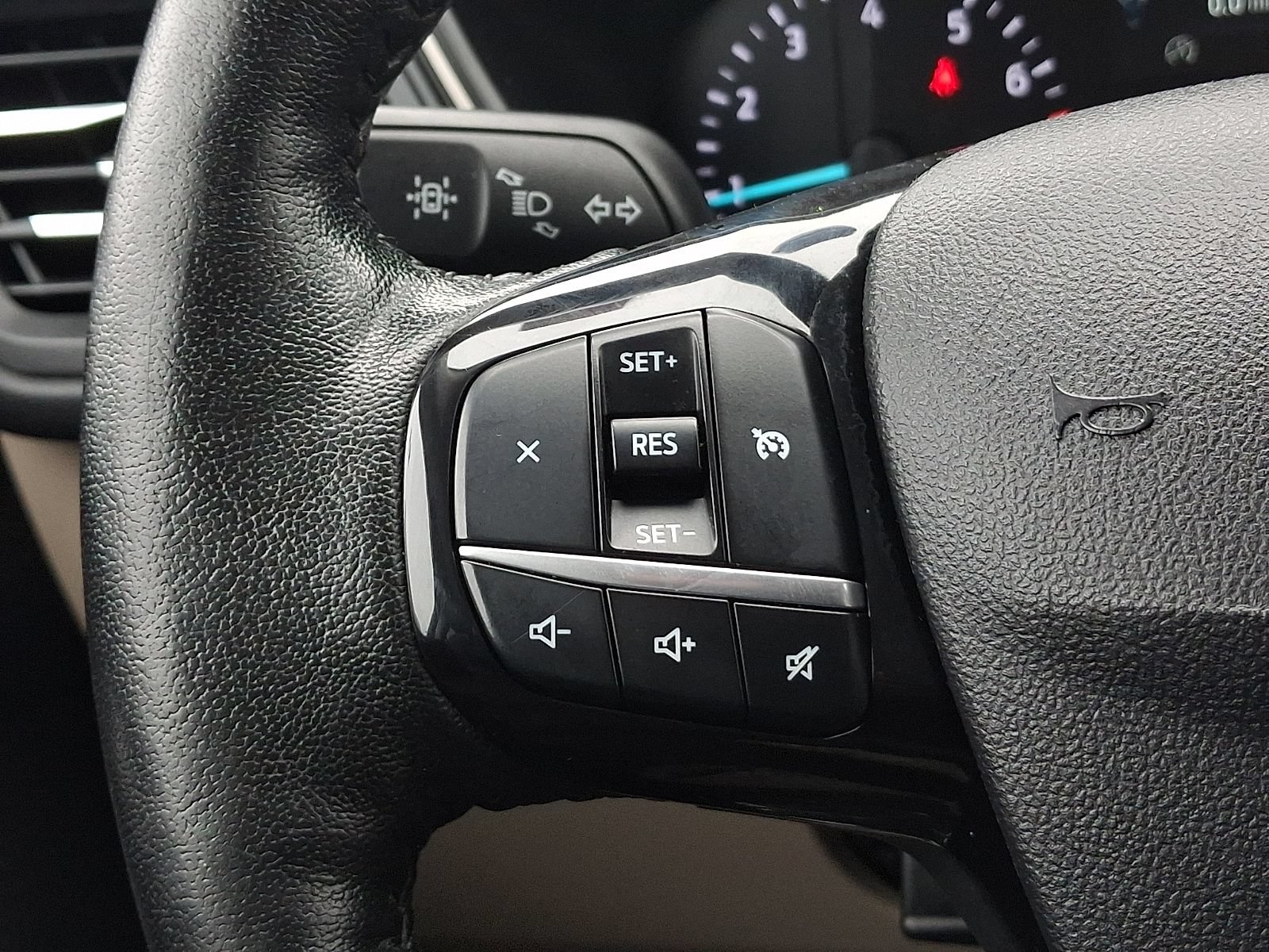 Certified 2021 Ford Escape SEL AWD/4WD image 21
