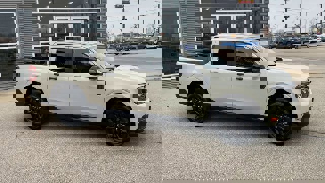 Certified 2024 Ford Maverick XLT w/ XLT Luxury Package FWD image 3