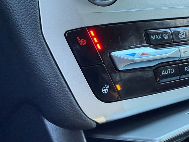 Certified 2022 Ford Explorer XLT w/ Equipment Group 202A image 10