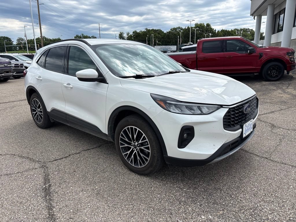 Certified 2023 Ford Escape SE