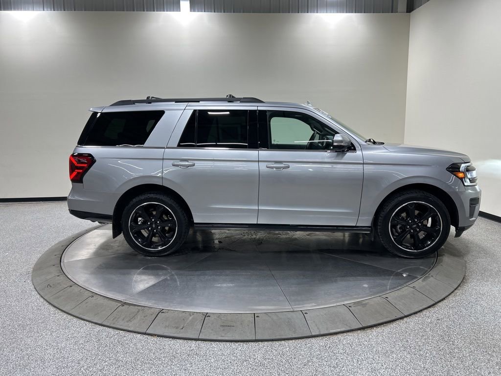 Certified 2022 Ford Expedition Limited image 6