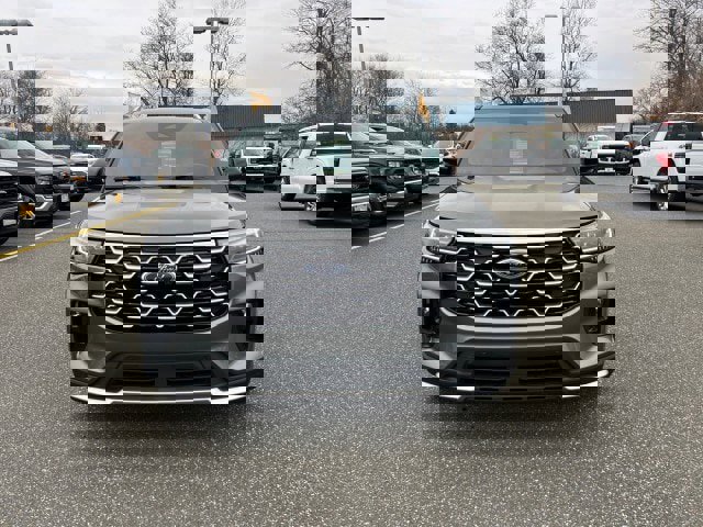 Certified 2025 Ford Explorer Platinum w/ LUX Leather Package image 34