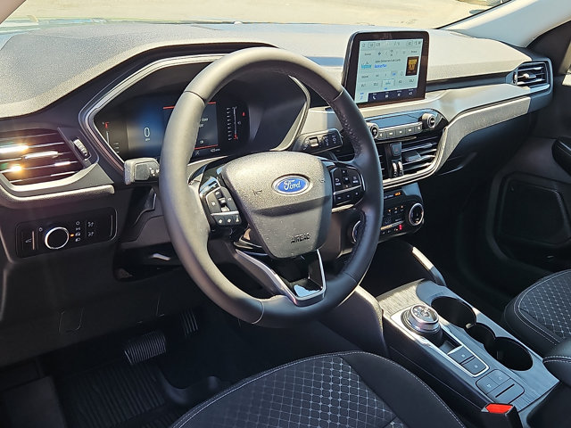 Certified 2023 Ford Escape Active AWD/4WD image 25