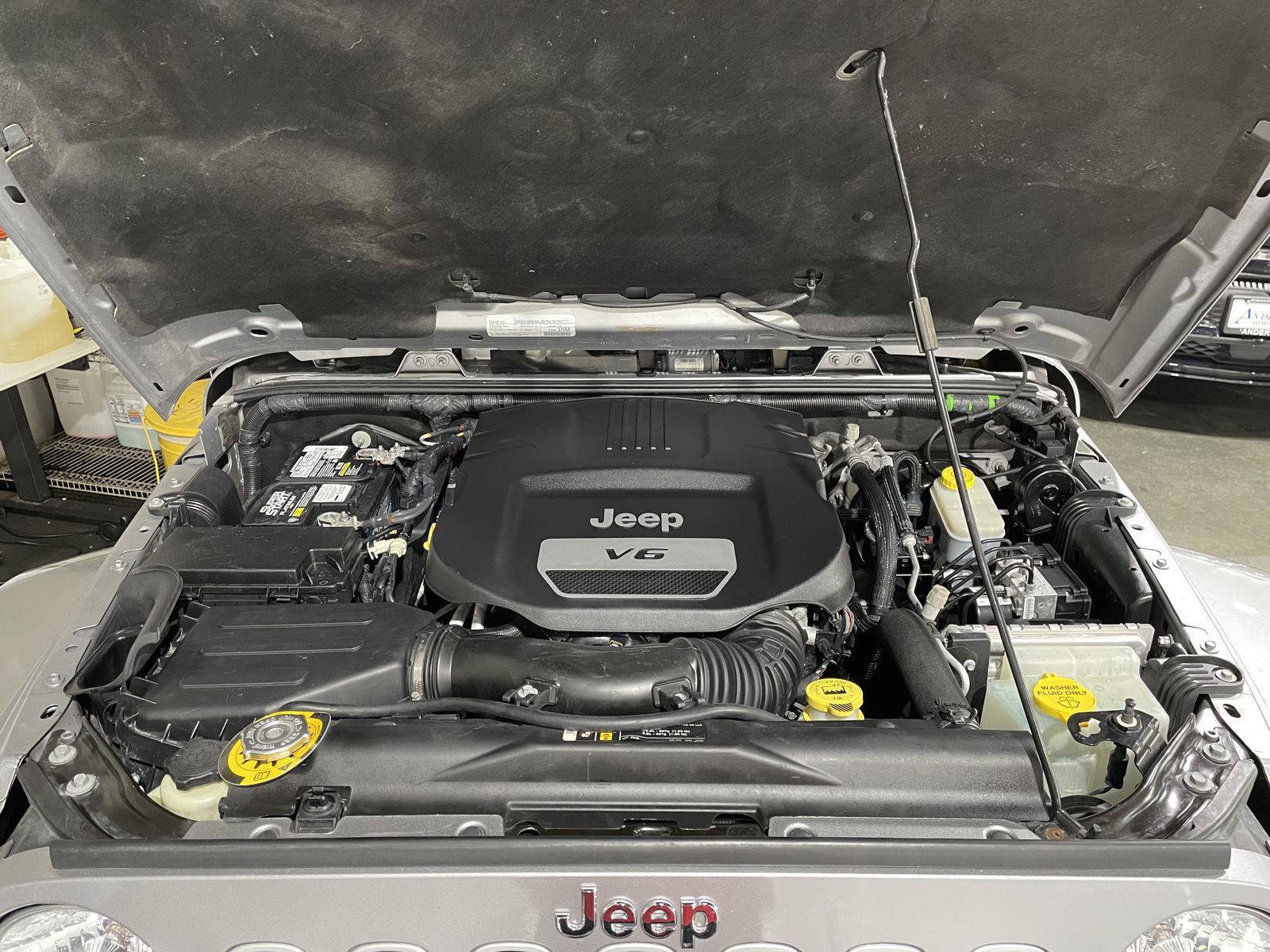 Used 2018 Jeep Wrangler Unlimited Sahara AWD/4WD image 41