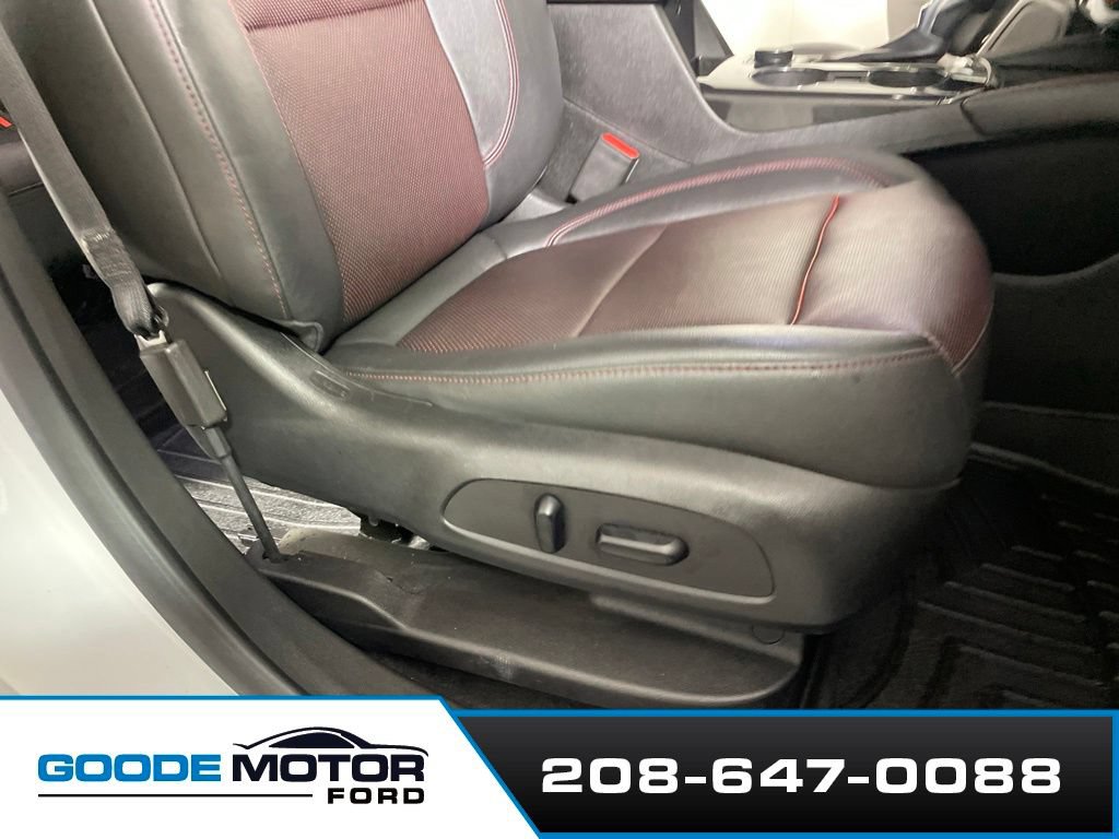 Used 2019 Chevrolet Blazer RS FWD image 24